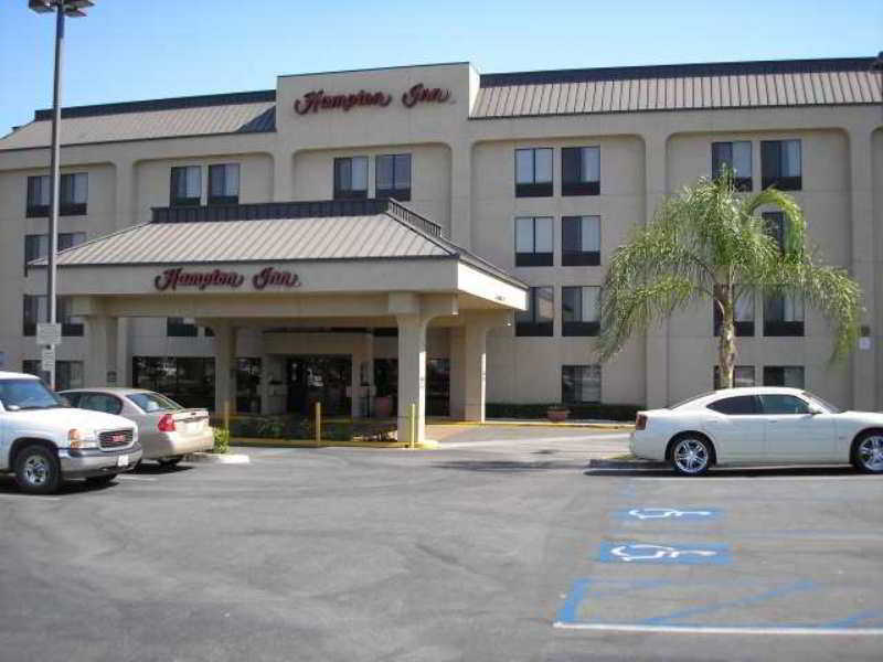 Spark By Hilton Bakersfield Central Hotel Exterior photo